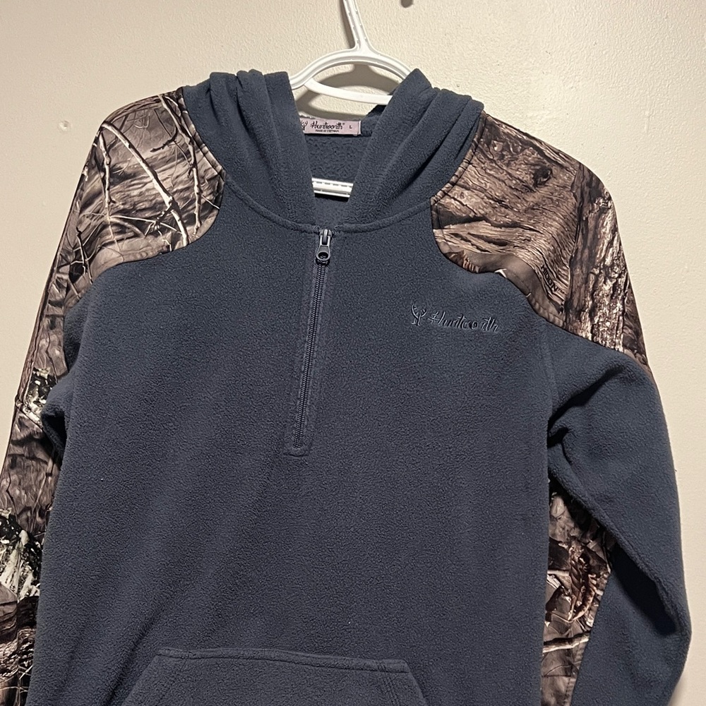 Mossy Oak Men's Gray and Camouflage Sweater